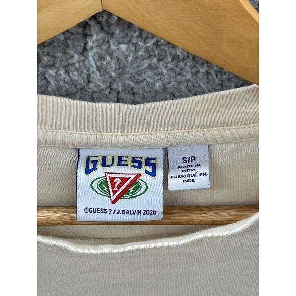 Guess x J Balvin Smiley Face Cream Off-White T-Shirt Size Small - Picture 3 of 4